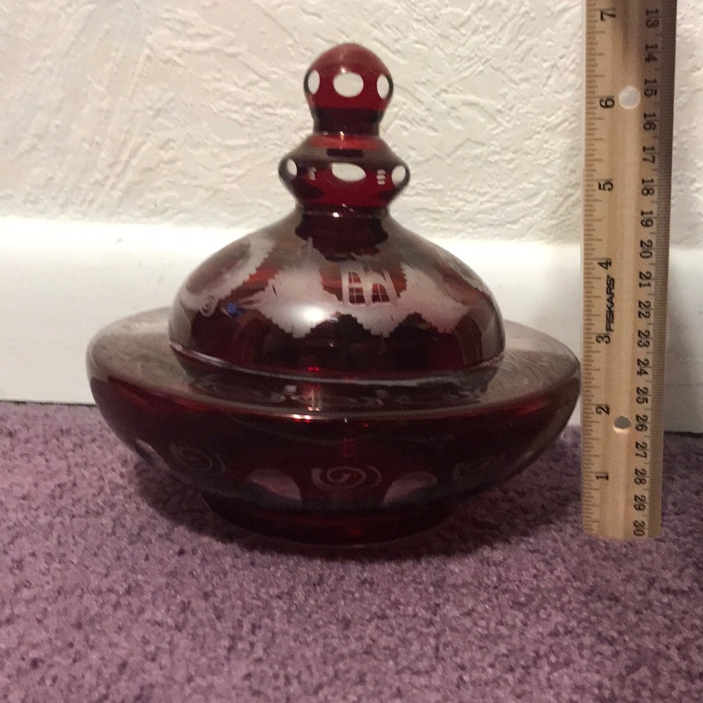 Vintage ruby crystal candy trinket dish etched - Picture 2 of 12